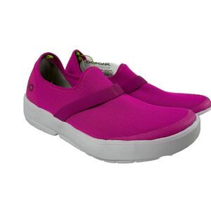 OOFOS Women's OOmg Low White/Hot Pink Slip On Comfort Recovery Shoes Size 12 NEW